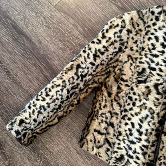 Express Faux Fur Leopard Coat - Picture 2 of 10